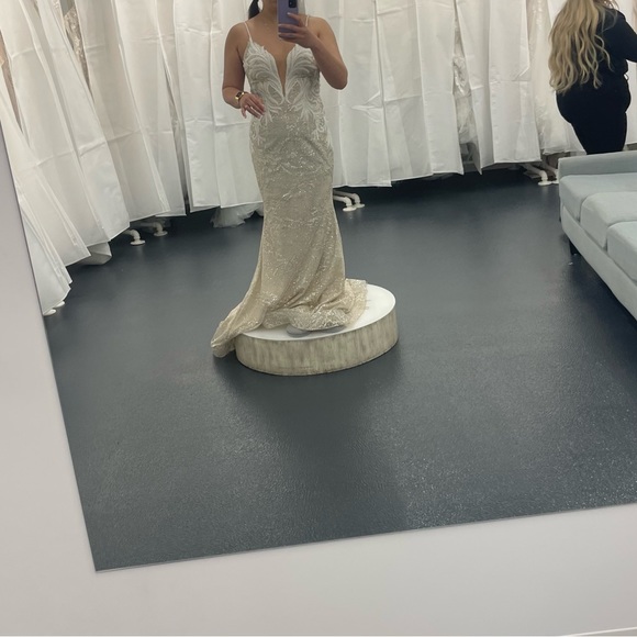 BRAND NEW WEDDING DRESS/ RECEPTION DRESS - Picture 4 of 11